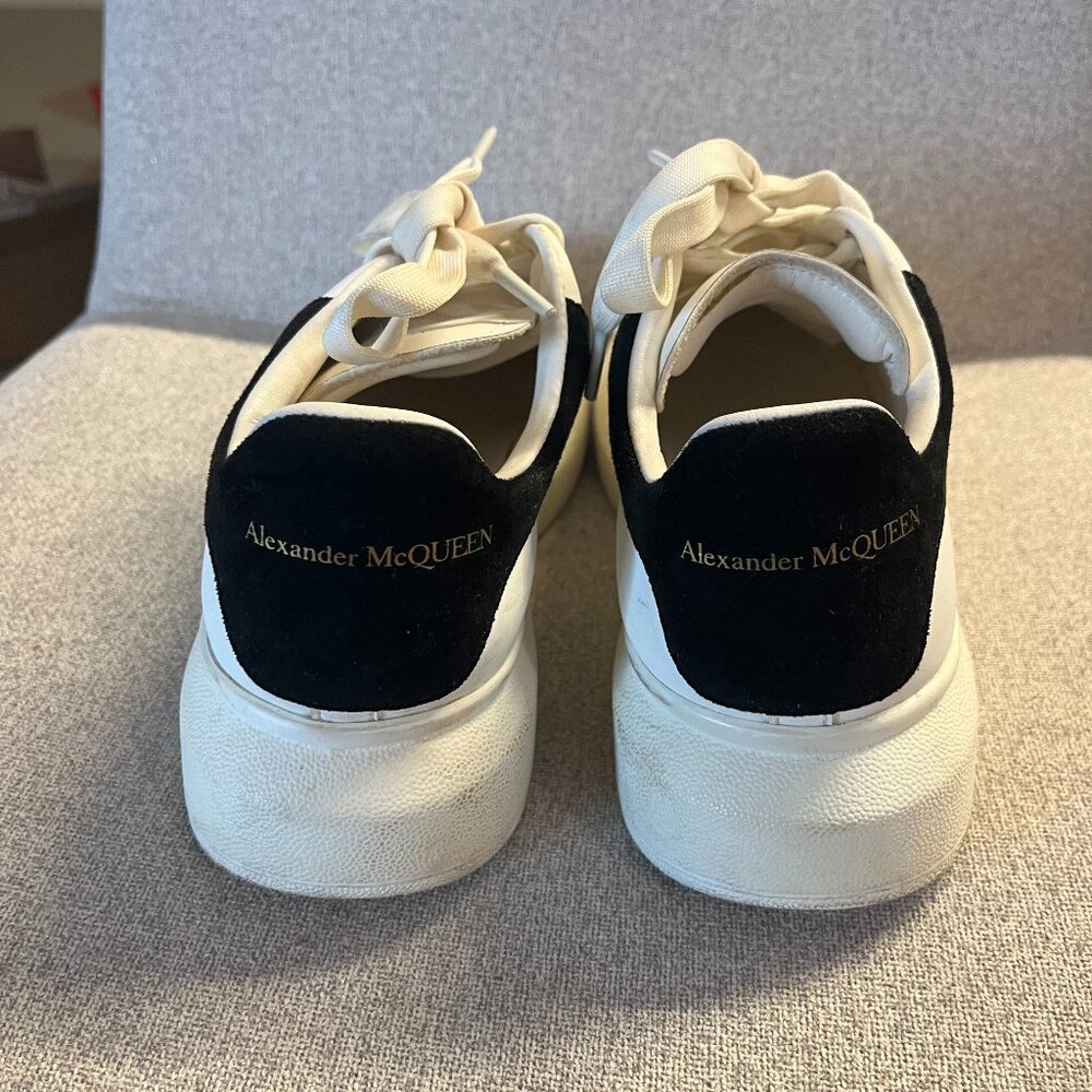 Alexander MCQUEEN Exaggerated-Sole Leather Sneakers, White